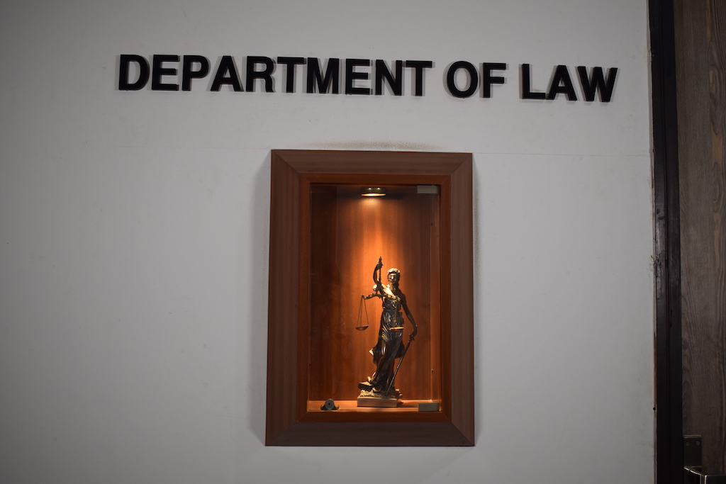 Department-of-Law-irte7